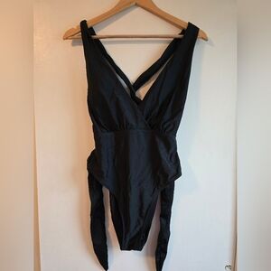 Classic 1 piece black swimsuit